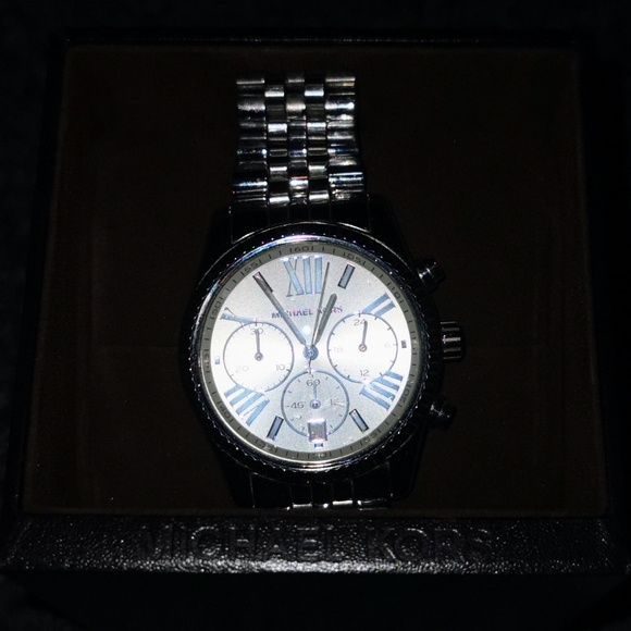 Michael Kors Lexington chronograph stainless steel watch MK5555 - Picture 4 of 7